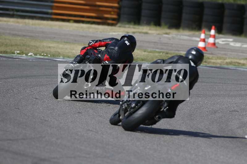 /21 17.06.2026  Ducati Schweiz Track Warmup ADR/Gruppe blau/backside